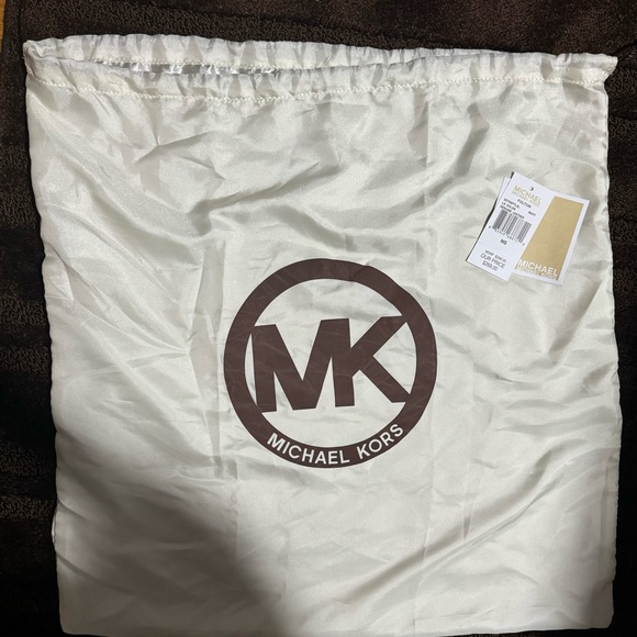 NWT Michael Kors Fulton large leather shoulder bag- navy - Picture 4 of 4